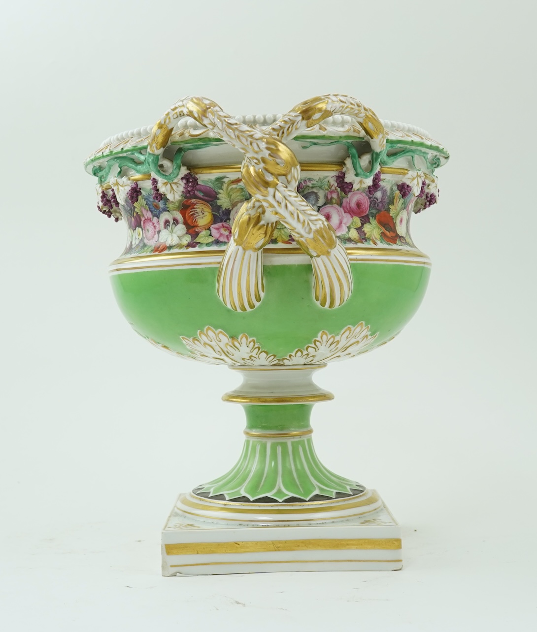 An impressive English porcelain ‘Warwick’ vase, c.1820